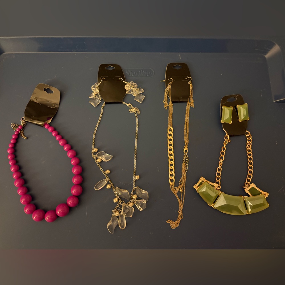 James Paul Assorted Women’s Fashion Necklaces And Earrings